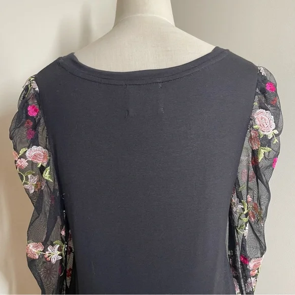 Willow Young Contemporary Black Mesh EmbroideredSleeves Jersey Long Sleeve Top-M - Picture 8 of 11